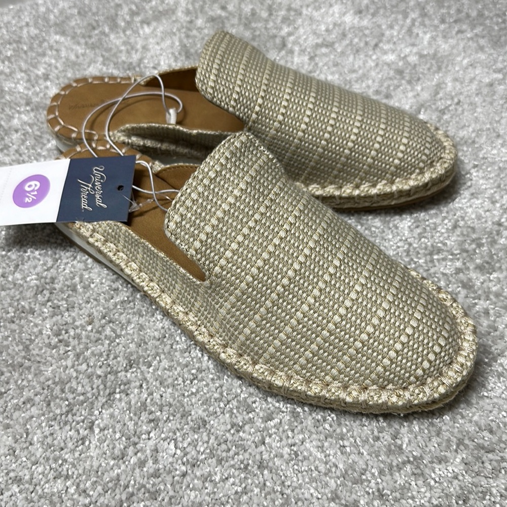 Woven / espadrille mules / flats